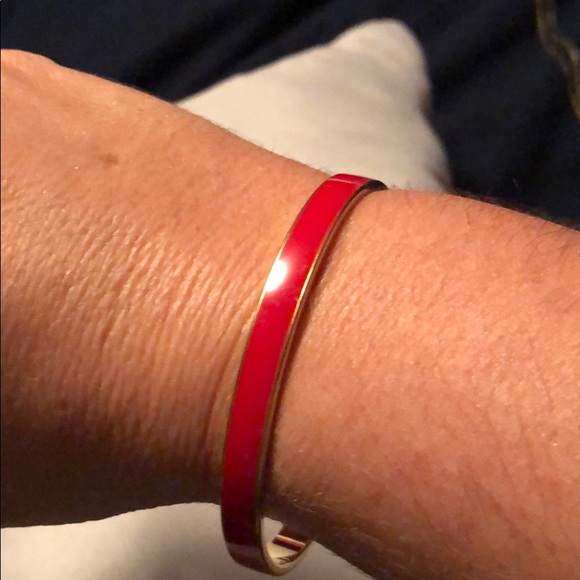 Red bracelet - Picture 3 of 3
